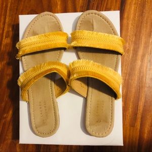 Causal Yellow Fringe Sandals